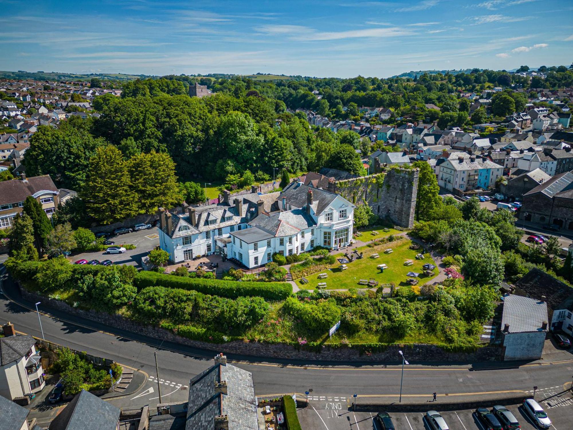 The Castle Of Brecon Hotel, Brecon, Powys Bagian luar foto