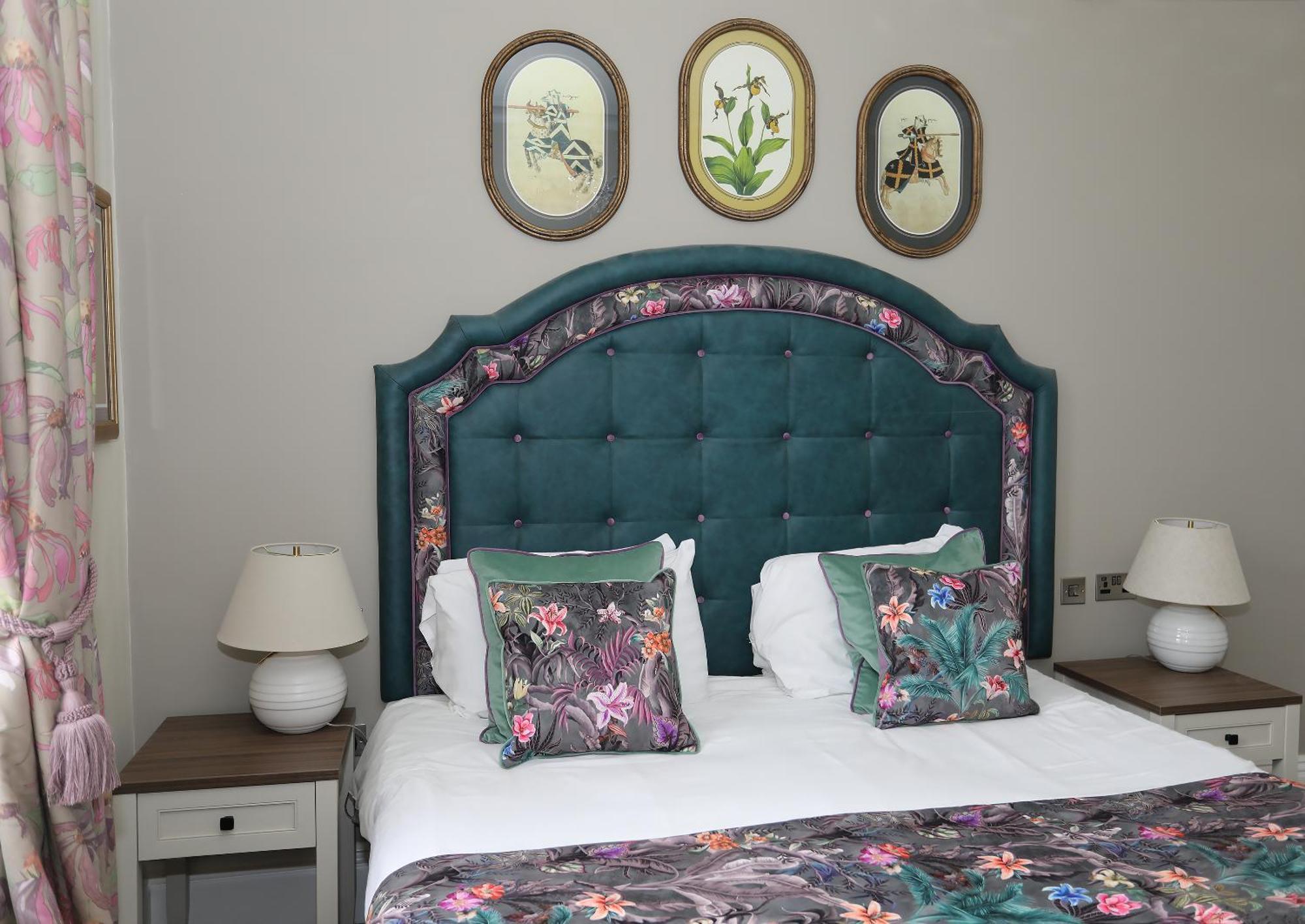 The Castle Of Brecon Hotel, Brecon, Powys Bagian luar foto