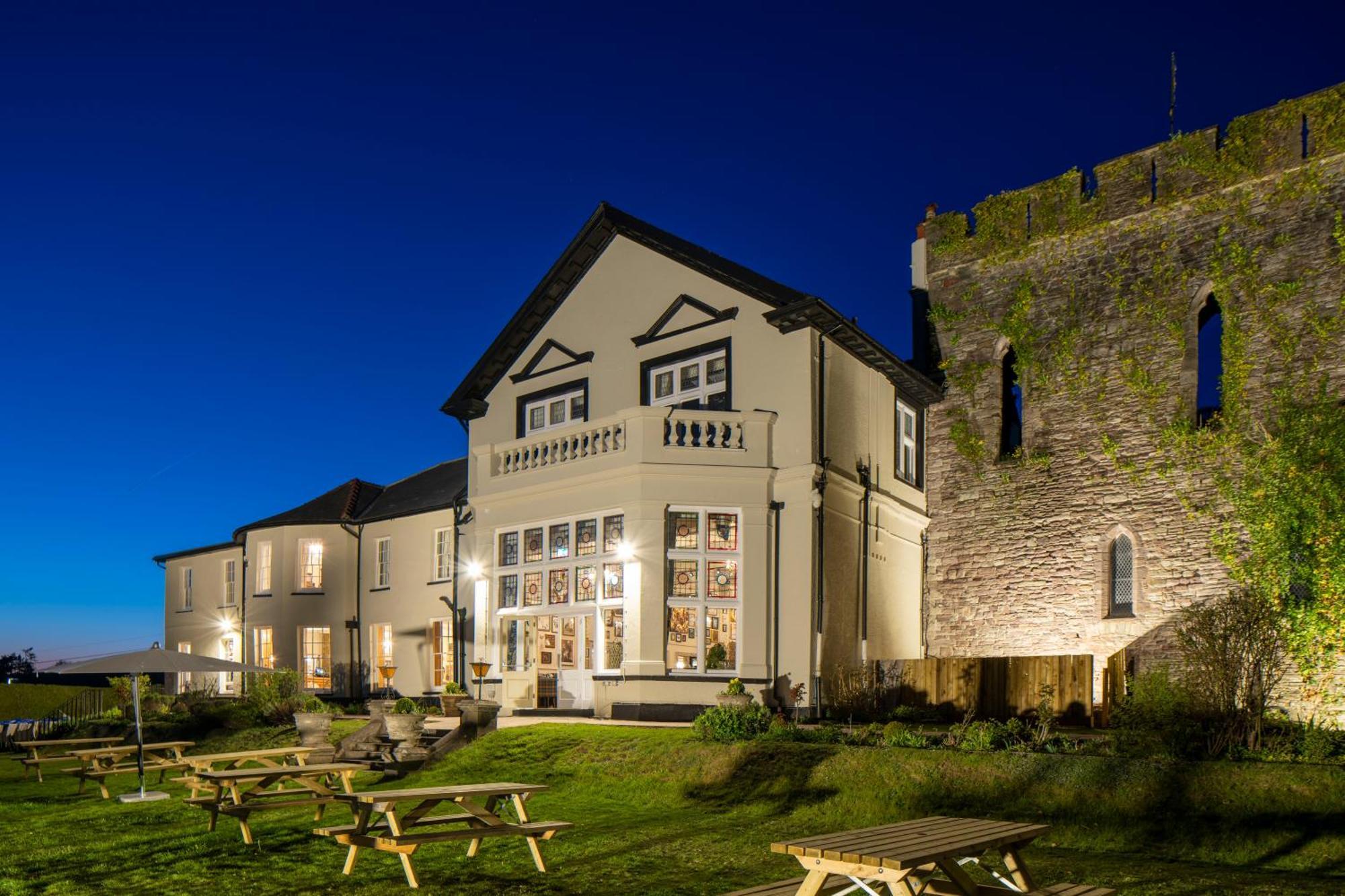 The Castle Of Brecon Hotel, Brecon, Powys Bagian luar foto