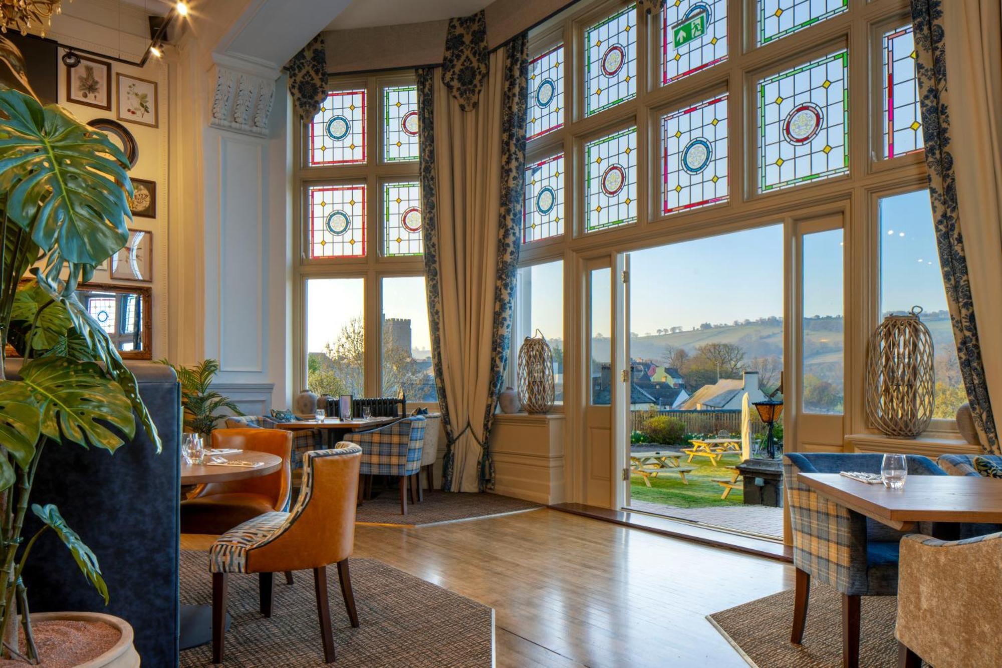 The Castle Of Brecon Hotel, Brecon, Powys Bagian luar foto