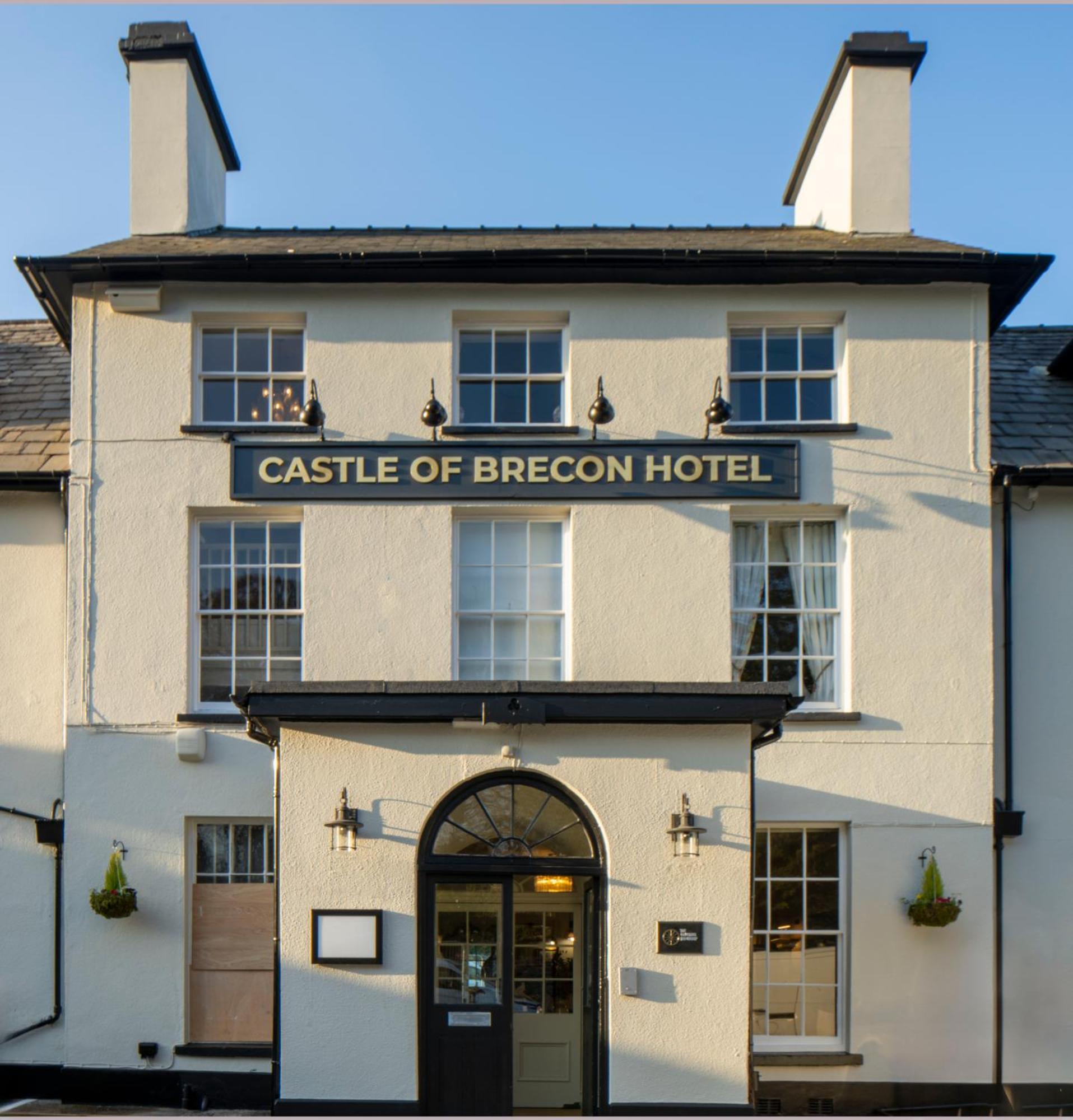 The Castle Of Brecon Hotel, Brecon, Powys Bagian luar foto