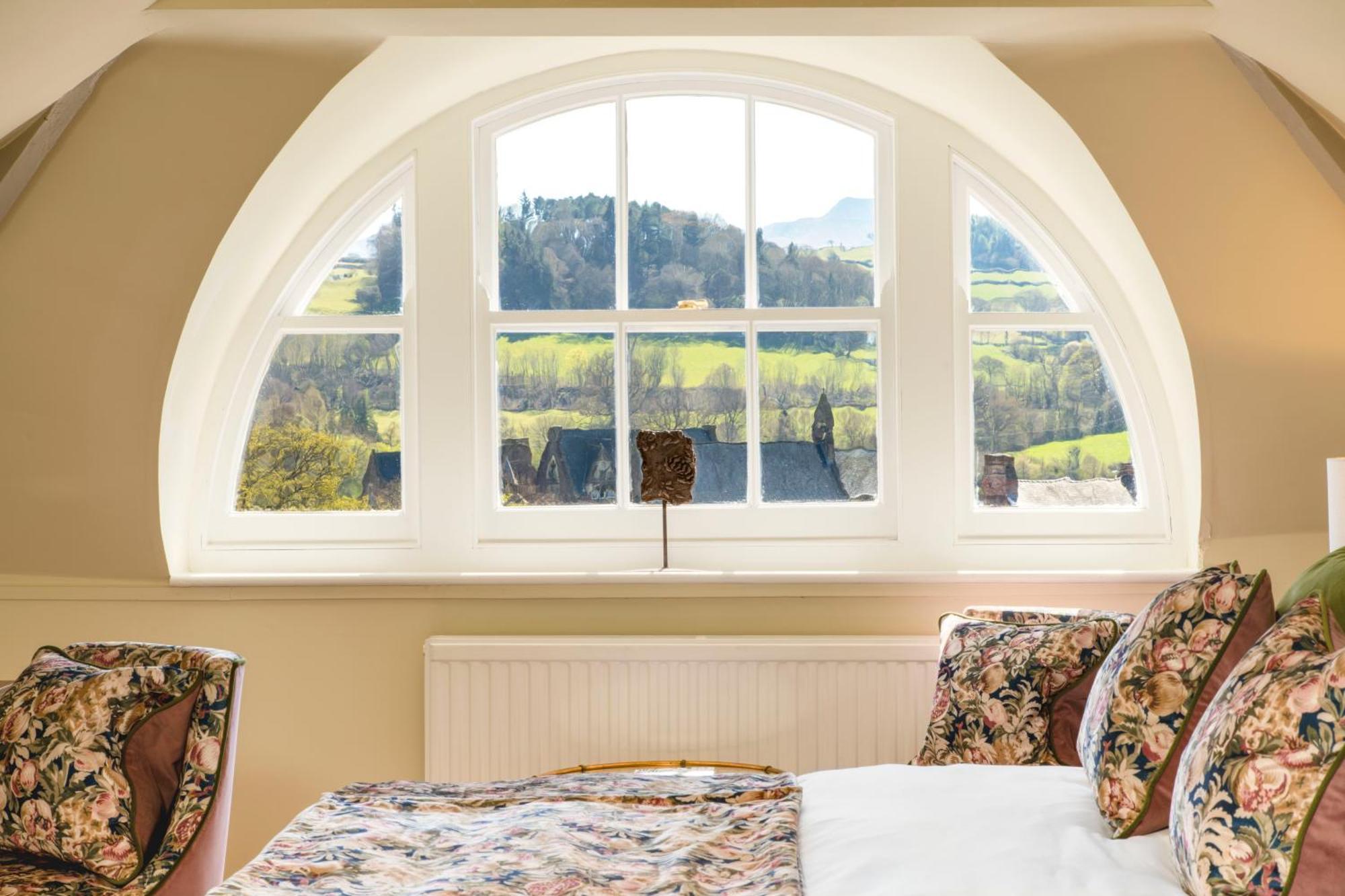 The Castle Of Brecon Hotel, Brecon, Powys Bagian luar foto