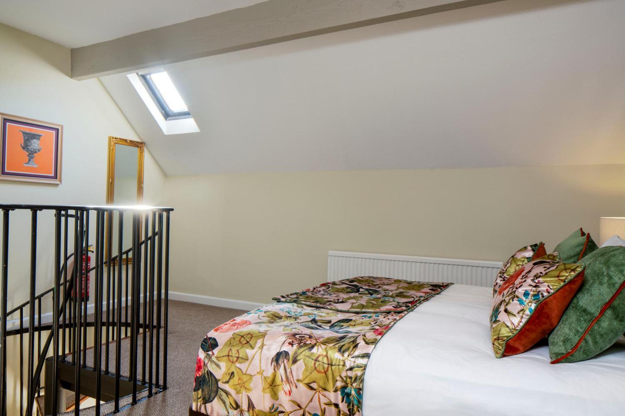 The Castle Of Brecon Hotel, Brecon, Powys Bagian luar foto
